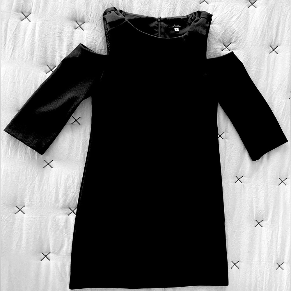 Trina Turk Short Cocktail ‘Cold Shoulder’ Dress Size Small